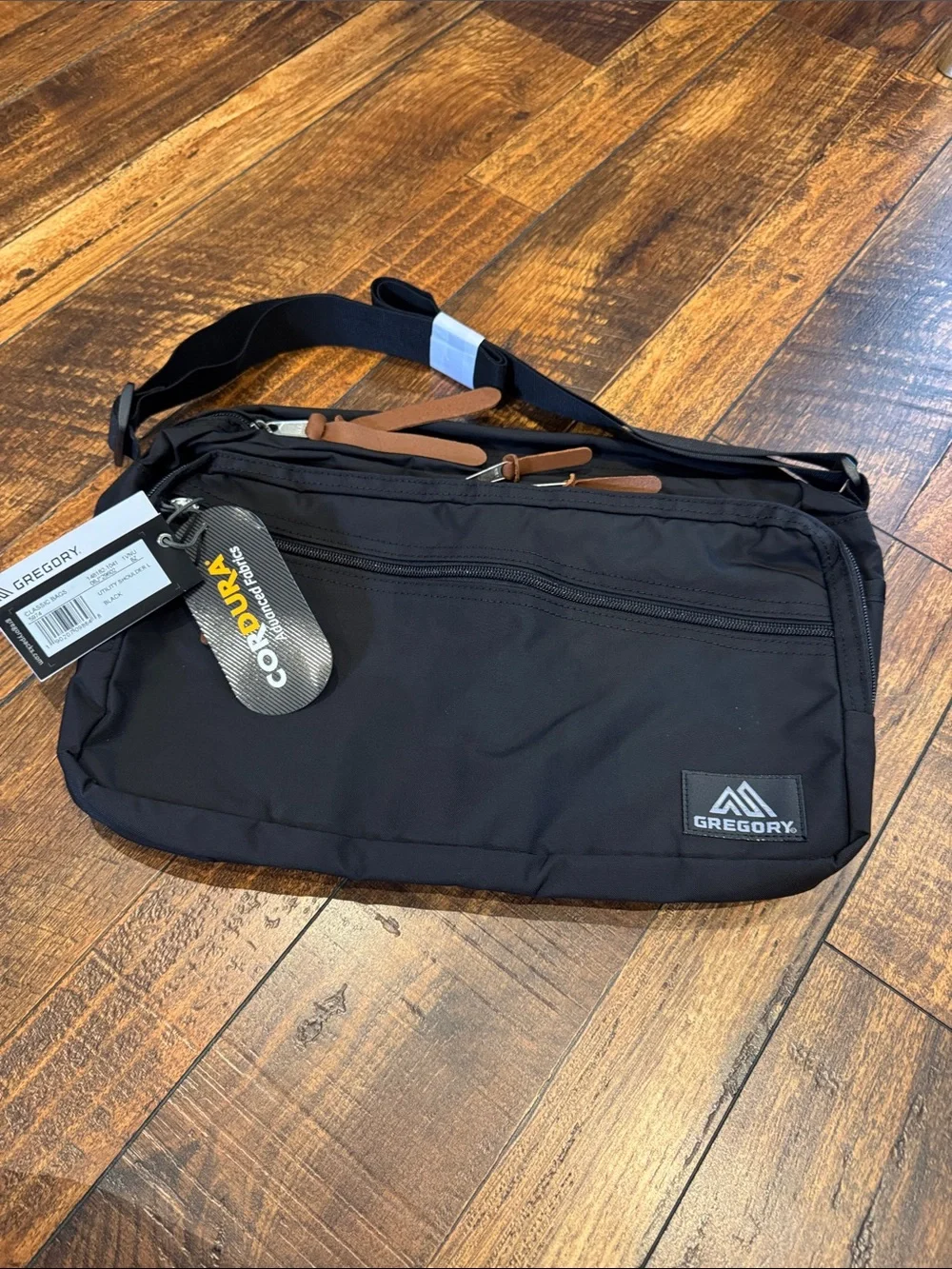 Gregory utility shoulder L
